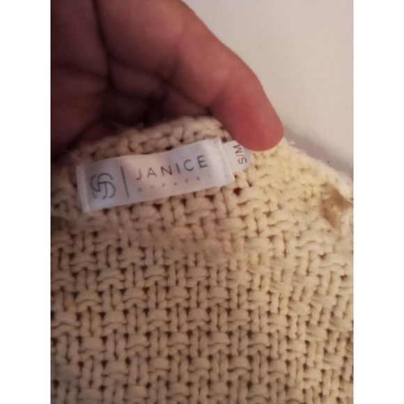 Women'sJanice Cable Knit Sweater Size Small Medium Off-white Color - Picture 15 of 16